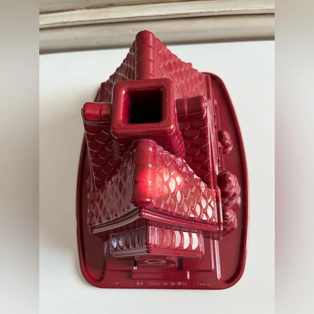 Nordic Ware red nordic